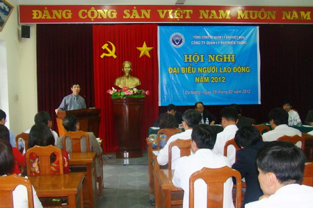 Hội nghị đại biểu Người lao động Công ty Quản lý bay miền Trung năm 2012